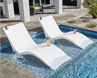 Achetez ce transat design en polyéthylène blanc et profitez d’un confort élégant au bord de votre piscine, dans un esprit Riviera.