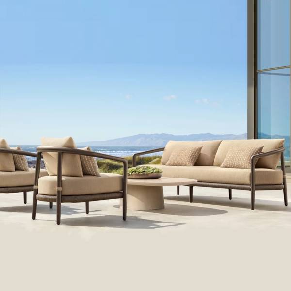 Profiter de ce salon de jardin design alliant confort et esthétique