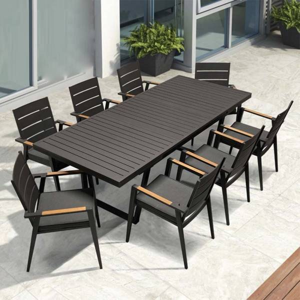 Ensemble repas 8 personnes avec table EXTENSIBLE en ALUMINIUM et chaises avec accoudoirs ASPECT BOIS, idéal pour terrasses du sud