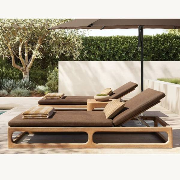 Acheter ce transat en teck grade A, c’est offrir à votre terrasse un confort Riviera : matelas 5 cm, dossier inclinable, élégance durable