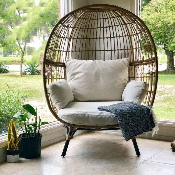 Acheter une chaise cocon en rotin haut de gamme avec pieds aluminium à Antibes ou Montpellier
