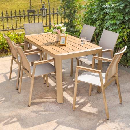 Notre zone d'activité pour ce service Lit baldaquin extérieur de luxe en teck ou aluminium au confort d’exception pour particulier et professionnel